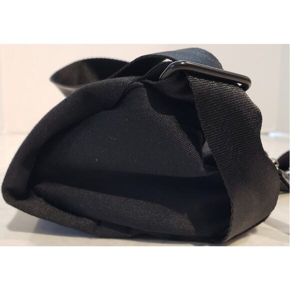 BELLROY Sling Bag Crossbody Travel Dark Black in EUC - Picture 7 of 12